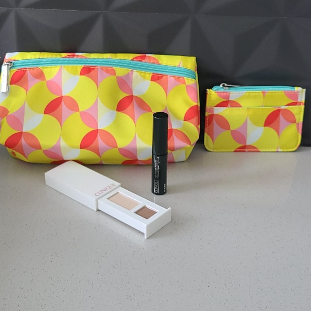 New Clinique travel make up set with bag